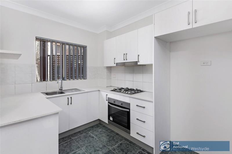 13/221 Dunmore Street, Pendle Hill NSW 2145