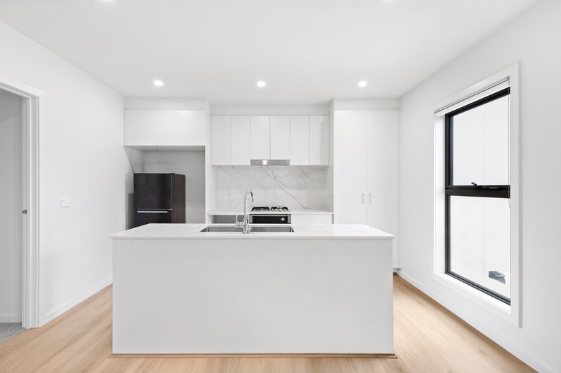 Photo - 13/23 Boxer Drive, Wyndham Vale VIC 3024 - Image 4