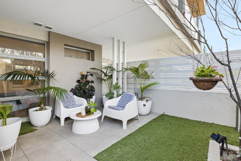 Photo - 1/323 Hector Street, Tuart Hill WA 6060 - Image 2