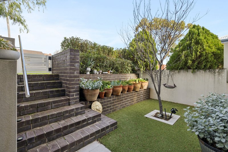 Photo - 1/323 Hector Street, Tuart Hill WA 6060 - Image 6