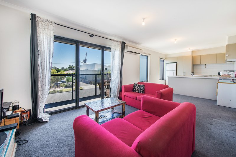 Photo - 13/24-26 Burton Avenue, Clayton VIC 3168 - Image 2