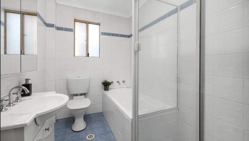 Photo - 13/241-243 Old Windsor Road, Old Toongabbie NSW 2146 - Image 3