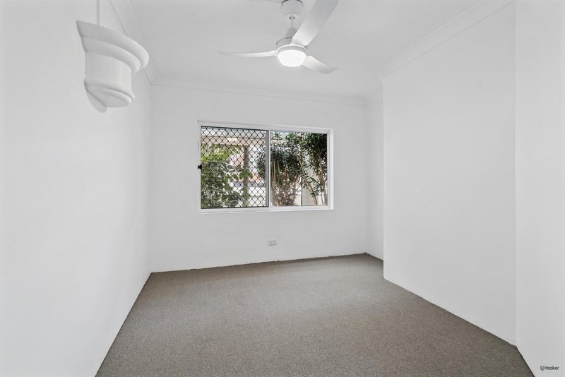 Photo - 13/26 Old Burleigh Road, Surfers Paradise QLD 4217 - Image 3