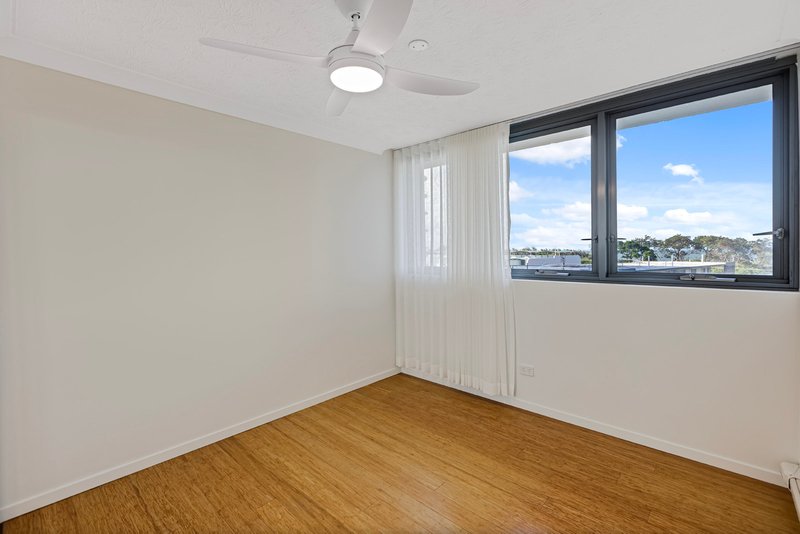 Photo - 13/27 Sixth Avenue, Maroochydore QLD 4558 - Image 11