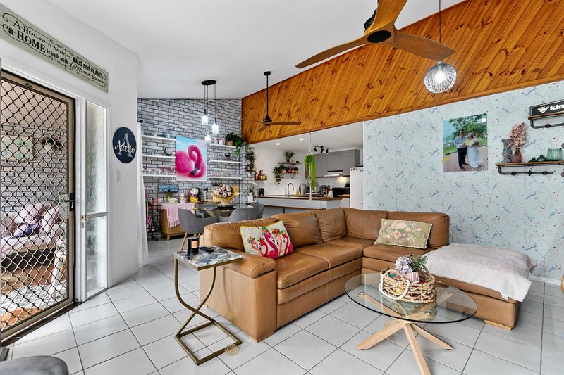 Photo - 13/272 Torquay Terrace, Torquay QLD 4655 - Image 3