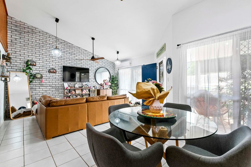 Photo - 13/272 Torquay Terrace, Torquay QLD 4655 - Image 5