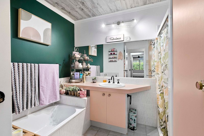 Photo - 13/272 Torquay Terrace, Torquay QLD 4655 - Image 11