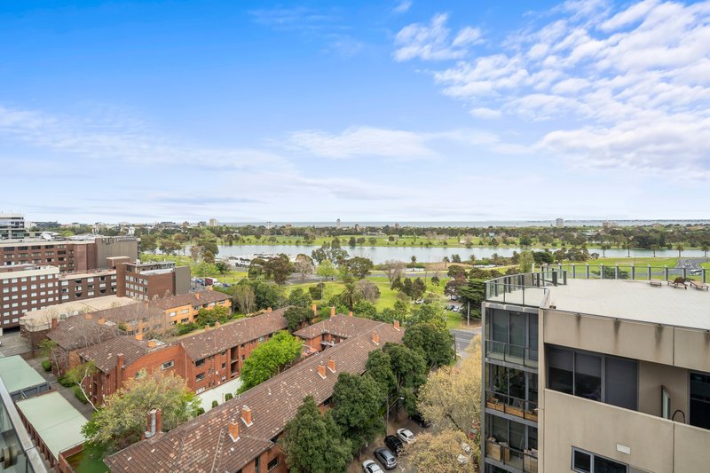 Photo - 1328/572 St Kilda Road, Melbourne VIC 3004 - Image 6