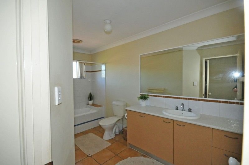 Photo - 13/2a Alpita Street, Kuraby QLD 4112 - Image 8