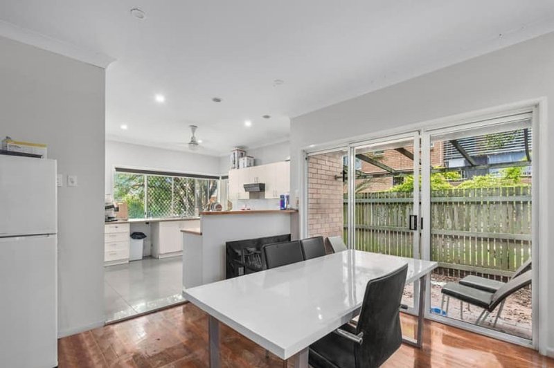 Photo - 132A Chester Road, Annerley QLD 4103 - Image 3