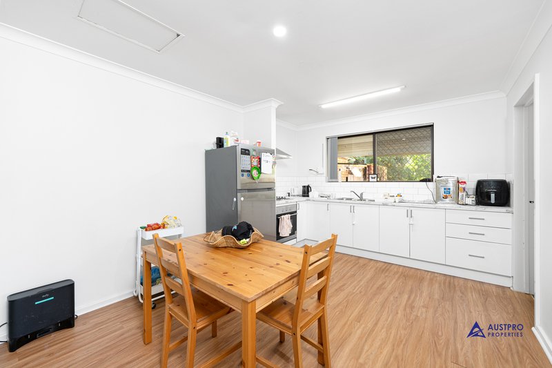 Photo - 132B Braemore Street, Armadale WA 6112 - Image 11