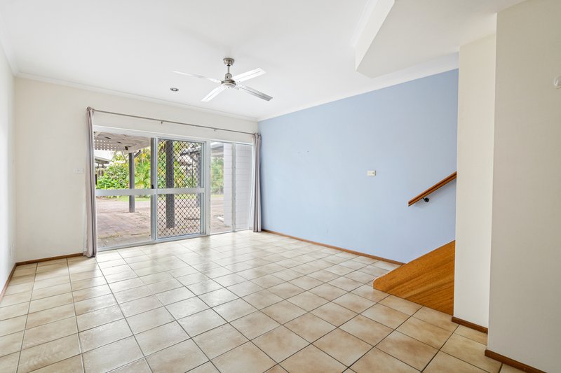 Photo - 1/33-35 Fairweather Street, Yorkeys Knob QLD 4878 - Image 4