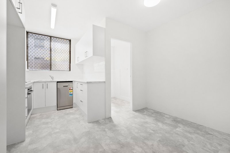 Photo - 13/3-7 Edgeworth David Avenue, Hornsby NSW 2077 - Image 2