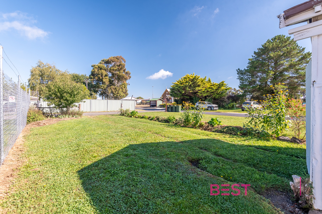 3-bedroom house at 133 Adelaide Street, Blayney, NSW 2799, Blayney, New South Wales