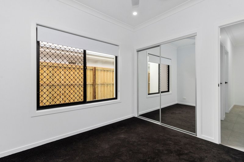 Photo - 133 Ashwood Circuit, Chambers Flat QLD 4133 - Image 10