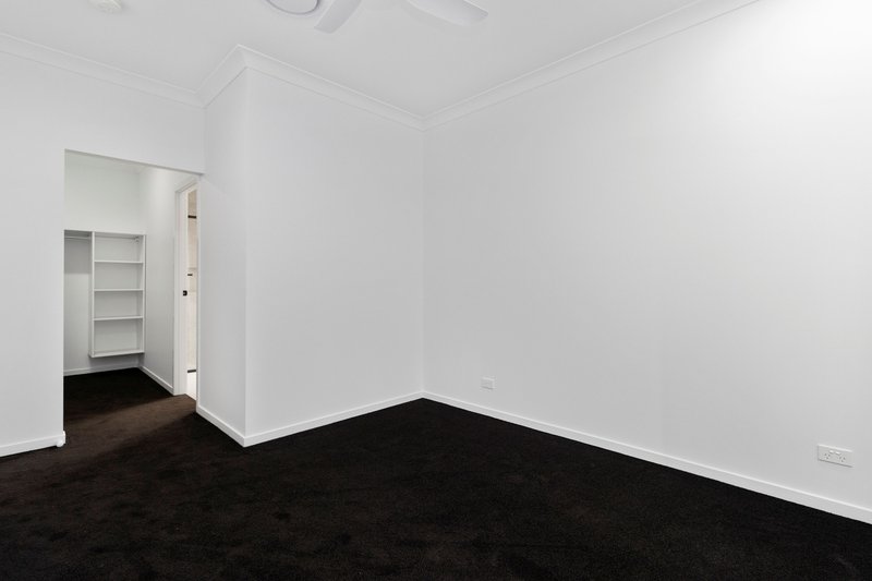 Photo - 133 Ashwood Circuit, Chambers Flat QLD 4133 - Image 15