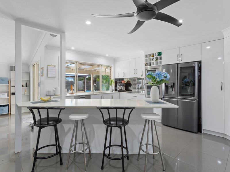 Photo - 133 Avon Ave , Banksia Beach QLD 4507 - Image 8