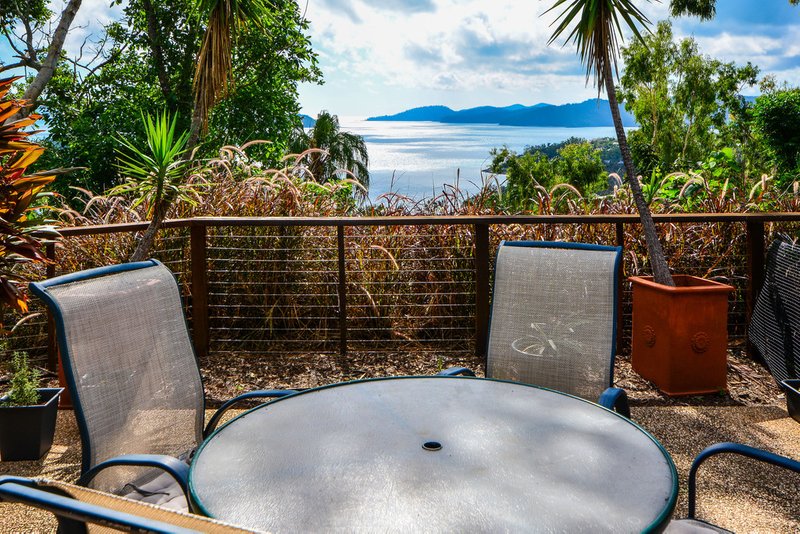 Photo - 13/3 Banksia Court, Sunset Waters, Hamilton Island QLD 4803 - Image 2