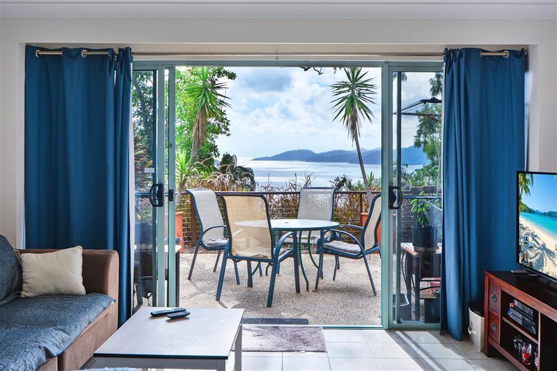 Photo - 13/3 Banksia Court, Sunset Waters, Hamilton Island QLD 4803 - Image 4