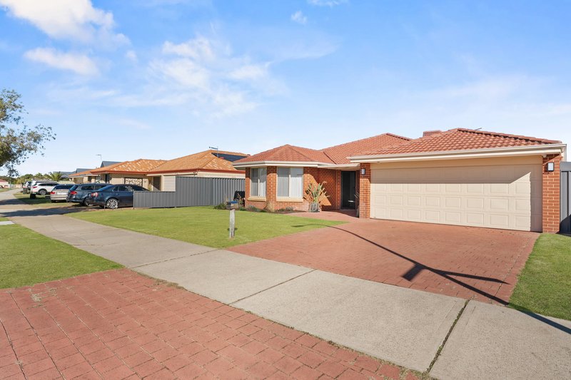 Photo - 133 Bayside Blvd , Port Kennedy WA 6172 - Image 2