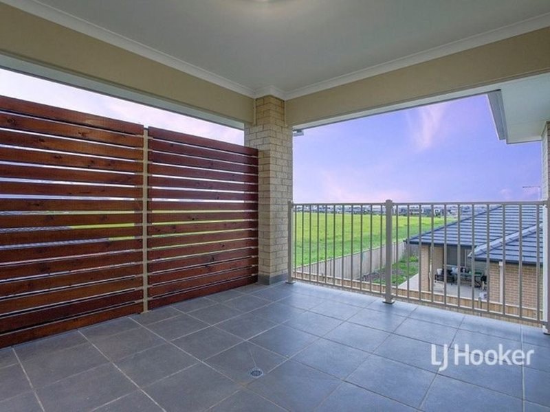 Photo - 133 Beachview Parade, Sanctuary Lakes VIC 3030 - Image 9