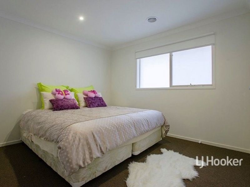 Photo - 133 Beachview Parade, Sanctuary Lakes VIC 3030 - Image 10