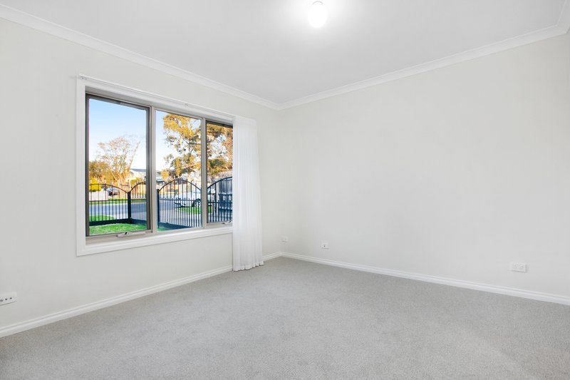 Photo - 1/33 Byfield Street, Reservoir VIC 3073 - Image 6