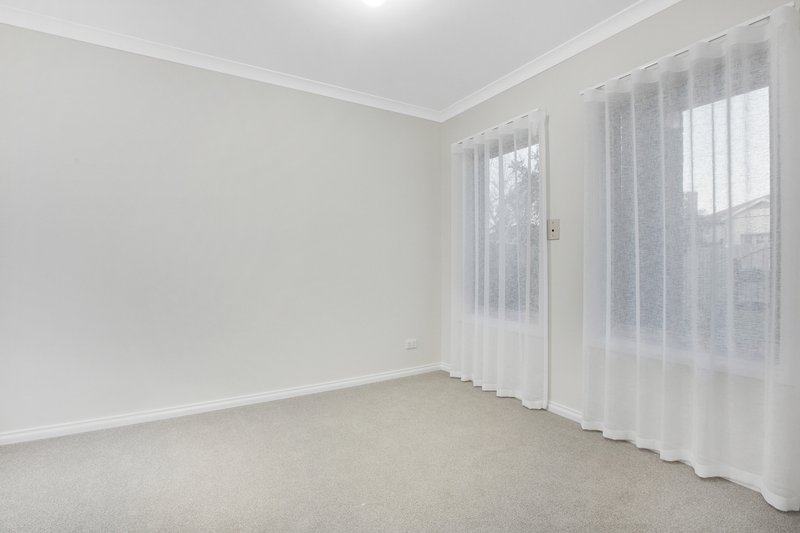 Photo - 1/33 Byfield Street, Reservoir VIC 3073 - Image 8