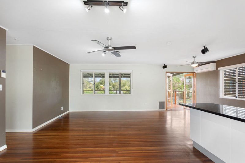 Photo - 133 Camelia Avenue, Everton Hills QLD 4053 - Image 3