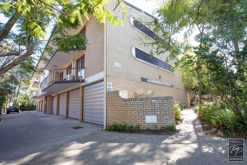 Photo - 1/33 Central Avenue, Indooroopilly QLD 4068 - Image 2