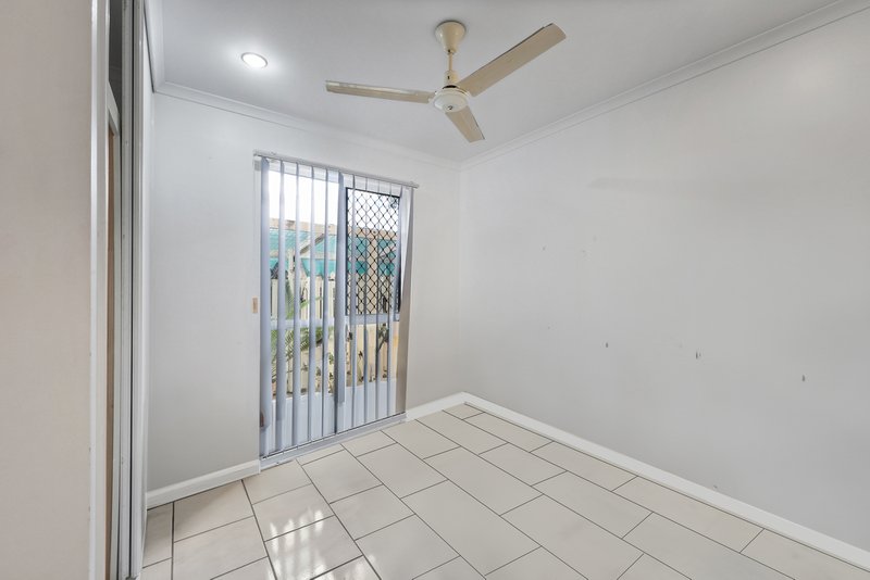 Photo - 1/33 Frank Cowley Drive, Glenella QLD 4740 - Image 5