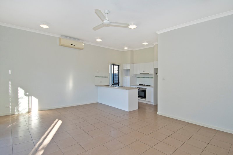 Photo - 1/33 Goundry Drive, Holmview QLD 4207 - Image 5