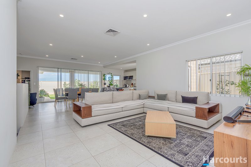 Photo - 133 Hawksbill Drive, Alkimos WA 6038 - Image 4