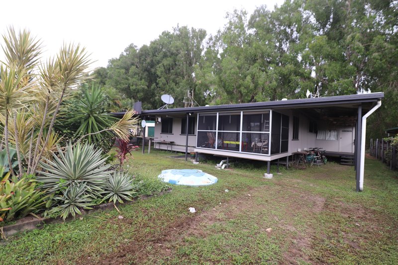 Photo - 133 John Dory Street, Taylors Beach QLD 4850 - Image 15