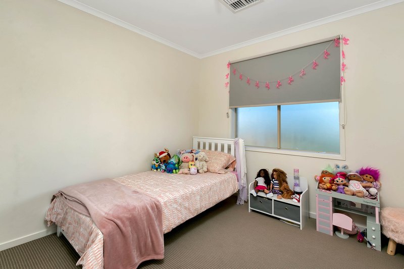 Photo - 133 Kingate Boulevard, Blakeview SA 5114 - Image 7