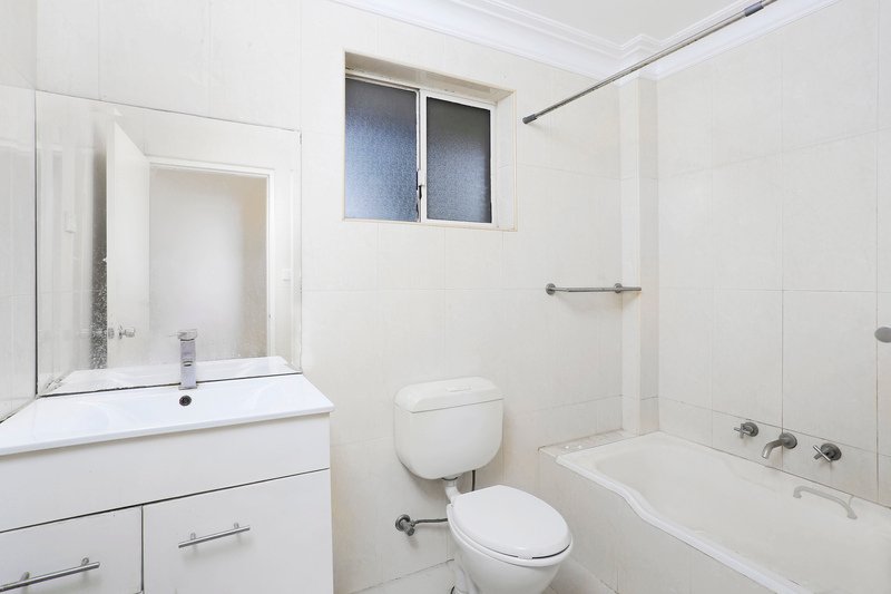 Photo - 1/33 Macquarie Road, Auburn NSW 2144 - Image 4