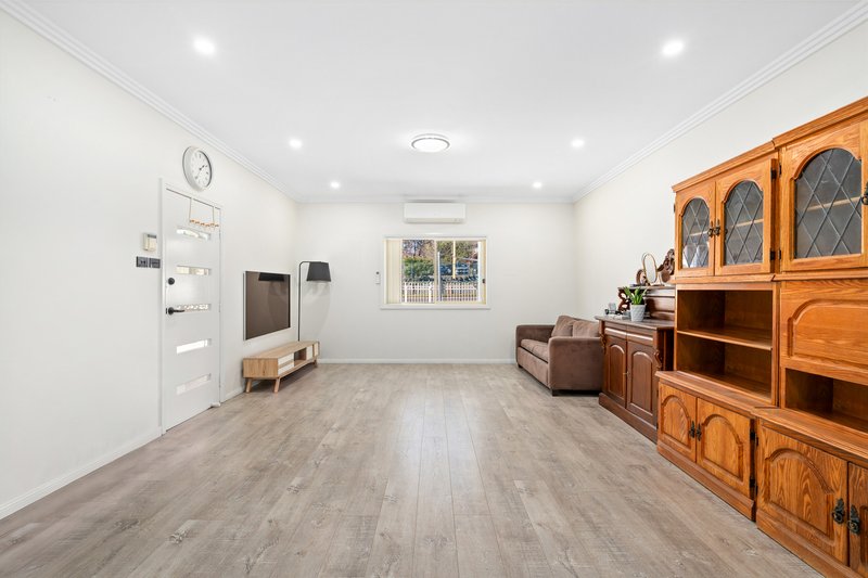 Photo - 133 Meadows Road, Mount Pritchard NSW 2170 - Image 4