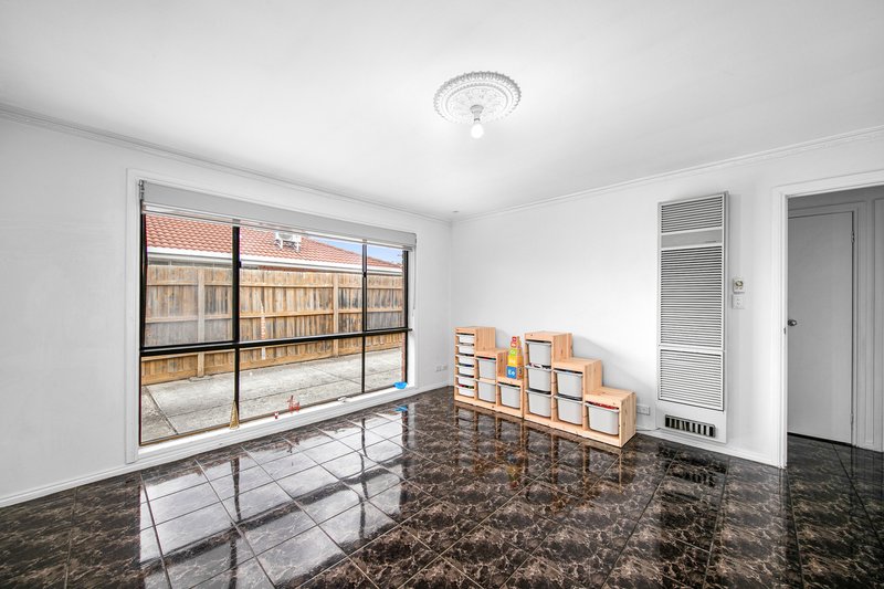 Photo - 1/33 Merton Street, Altona Meadows VIC 3028 - Image 4