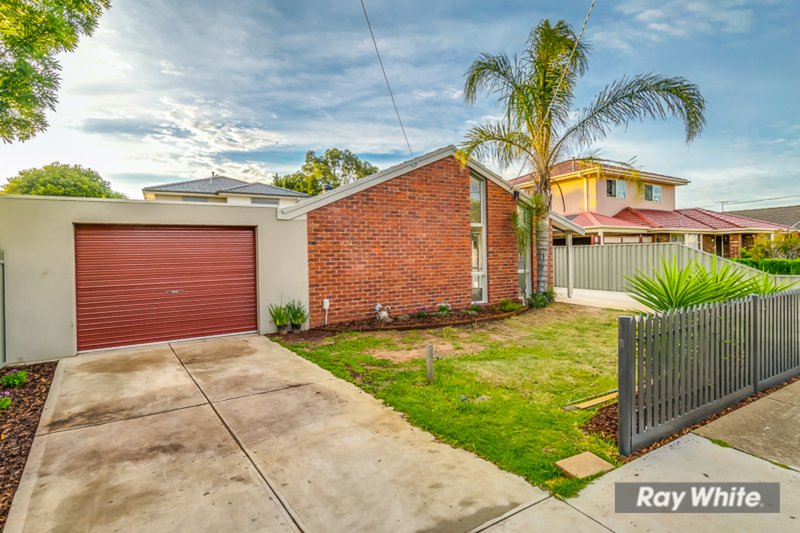 Photo - 133 Mossfiel Drive, Hoppers Crossing VIC 3029 - Image 3