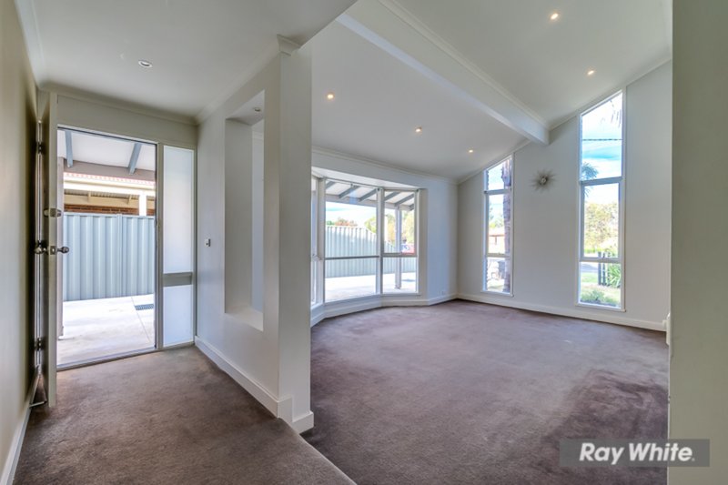 Photo - 133 Mossfiel Drive, Hoppers Crossing VIC 3029 - Image 6