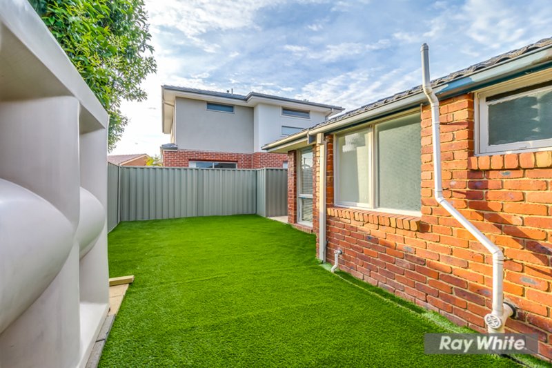 Photo - 133 Mossfiel Drive, Hoppers Crossing VIC 3029 - Image 12