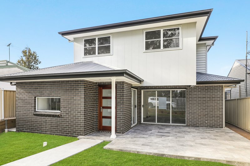 Photo - 1/33 Mount Brown Road, Dapto NSW 2530 - Image 1