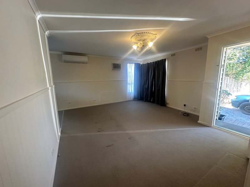 Photo - 133 Narre Warren Road, Cranbourne VIC 3977 - Image 6