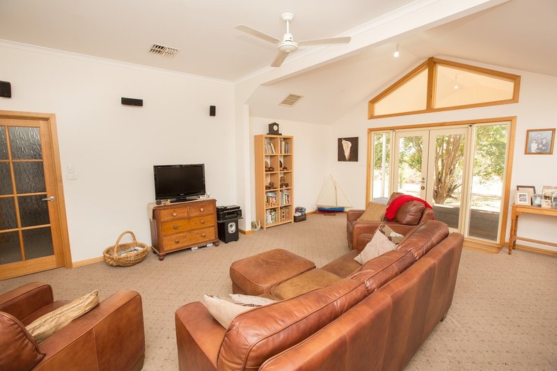 Photo - 133 Nursery Ridge Road, Red Cliffs VIC 3496 - Image 3