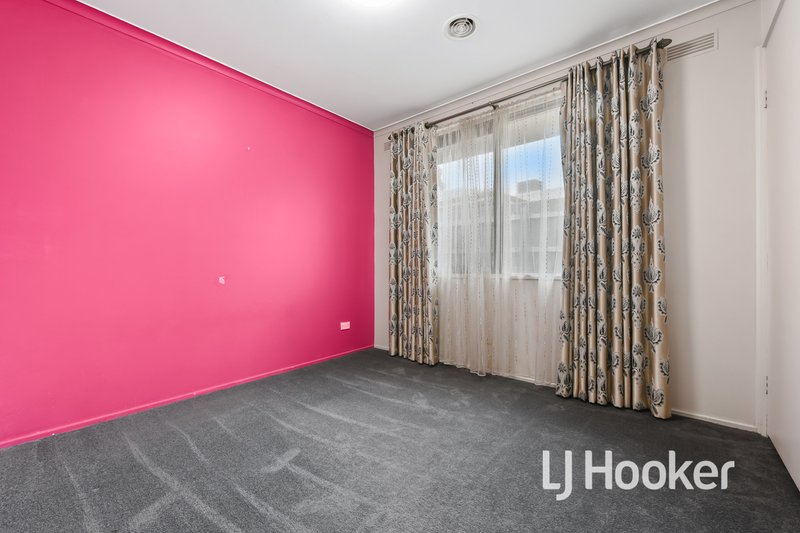 Photo - 133 Oaktree Drive, Hampton Park VIC 3976 - Image 16