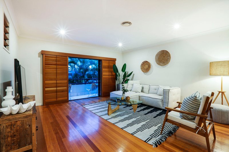 Photo - 1/33 Ocean Street, Mermaid Beach QLD 4218 - Image 7