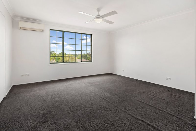 Photo - 1/33 Pagoda Crescent, Quakers Hill NSW 2763 - Image 5