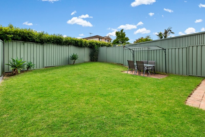 Photo - 1/33 Pagoda Crescent, Quakers Hill NSW 2763 - Image 8