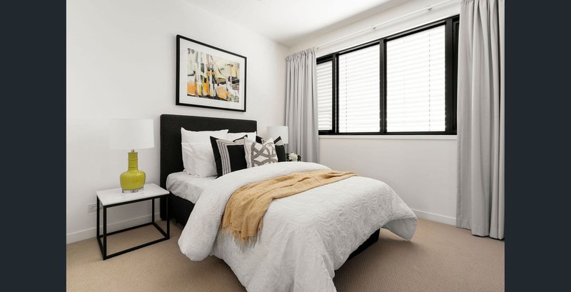 Photo - 1/33 Parkside Circuit, Hamilton QLD 4007 - Image 15
