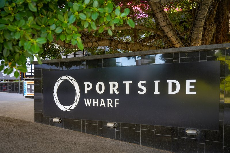 Photo - 1/33 Parkside Circuit, Hamilton QLD 4007 - Image 25